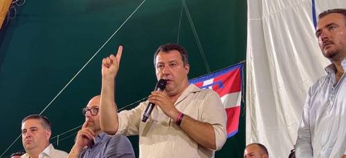 Il nuovo corso di Salvini: berlusconiano e senza barba. "Non parliamo di incarichi ma lui può ambire a tutto"