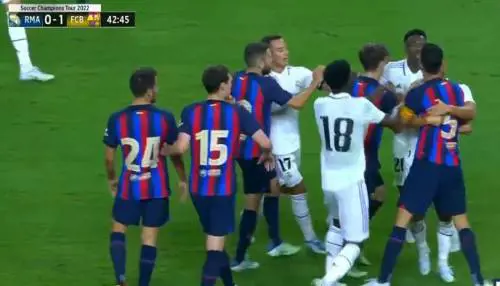 Real Madrid-Barcellona, scatta la rissa in amichevole: ecco cos'è successo