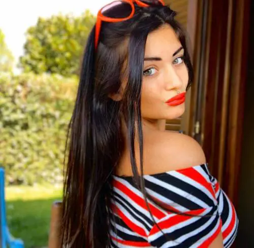 Finisce il turno, accetta il passaggio dal collega e muore a soli 21 anni