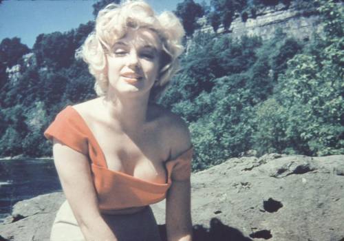  Marilyn Monroe, all'asta i suoi abiti a cifre da capogiro