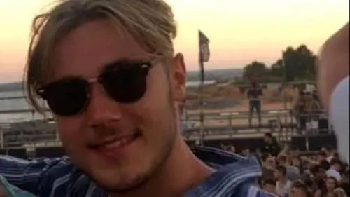 Il selfie fatale. Turista ucciso dalle pale dell'elicottero