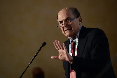 "Fascist chic". L'attacco di Bersani al centrodestra