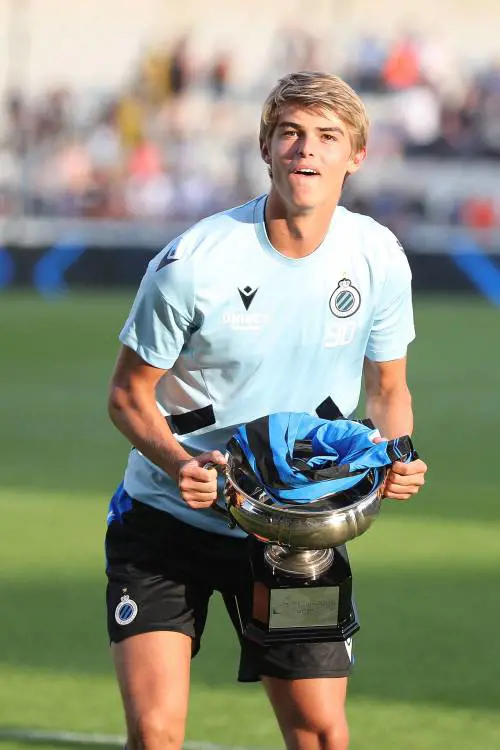 De Ketelaere si taglia lo stipendio per il Milan