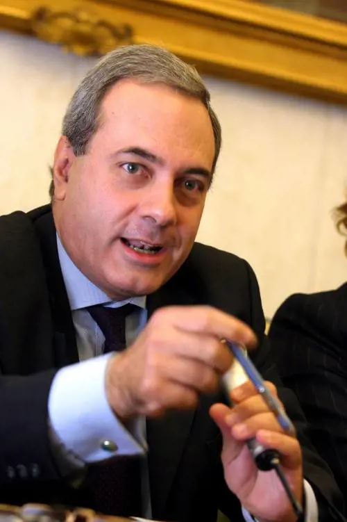 "Pechino pericolo reale. I governi precedenti ingenui con il regime"