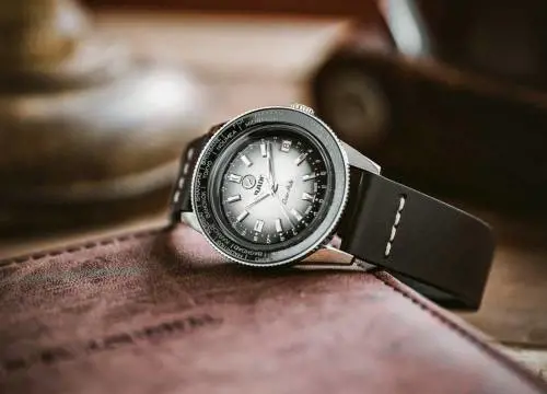 Rado Captain Cook Over-Pole Limited Edition, concept vintage delle "ore del mondo"