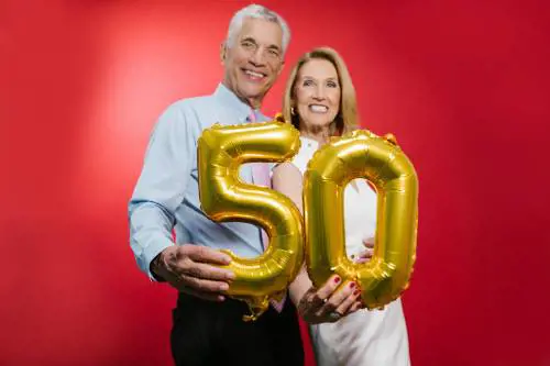 Natura, viaggi, simboli: come festeggiare 50 anni di matrimonio
