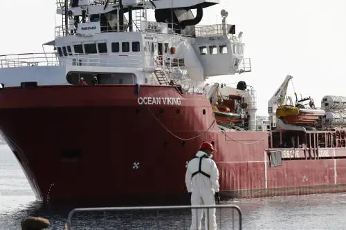 Distinguo e contraddizioni: così l'Ue è assente sui migranti