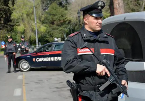 Una pattuglia dei carabinieri di Siena (foto di repertorio)