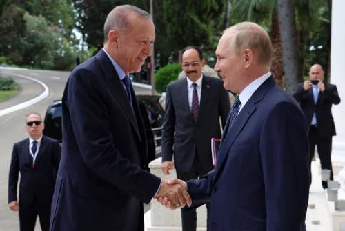 Gli affari Putin-Erdogan "Dopo l'intesa sul grano sbloccare quello russo"