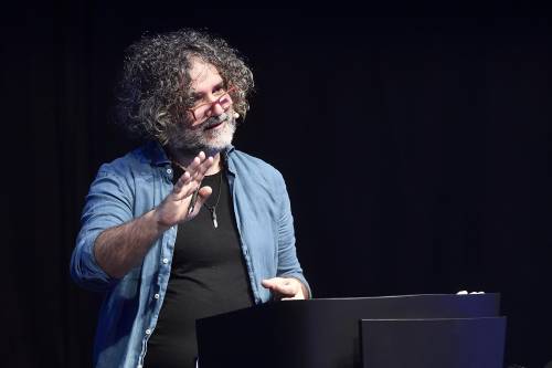 Makkox e le solite accuse alla destra