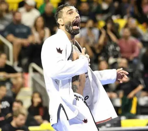 Ucciso in un bar di San Paolo Leandro Lo, leggenda del Jiu Jitsu