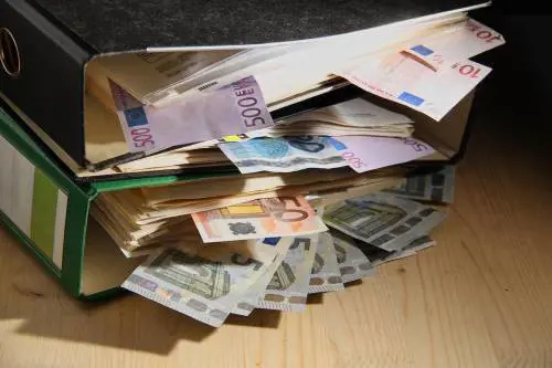 Una giornata da "bollino nero" per le tasse: cosa succede oggi