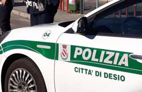 Molesta le sportive e poi aggredisce gli agenti: ma il nigeriano torna libero
