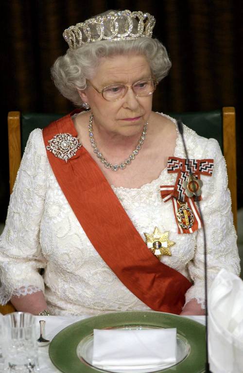"La regina Elisabetta è morta". Il tweet pubblicato e poi cancellato della giornalista Bbc