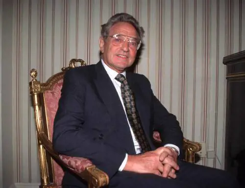 Dalla guerra fredda alla speculazione: la lunga ombra di Soros