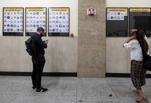 Presentati i simboli. E in uno spunta il nome di Draghi...