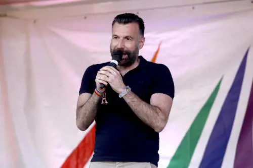 Congedo di "paternità" alle madri gay