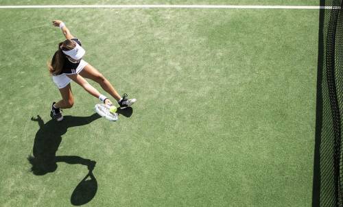 Epicondilite o gomito del tennista, che cos’è e come curarla