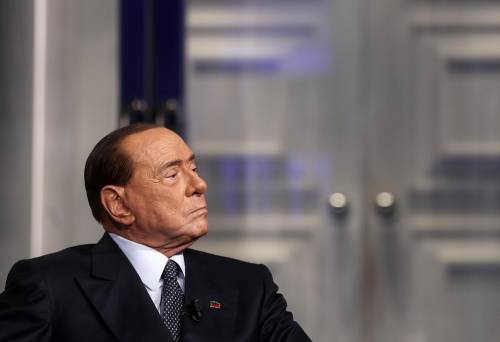 Berlusconi: "Il reddito di cittadinanza? Non va abolito ma cambiato"