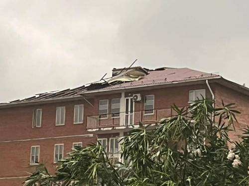 Maltempo in Italia: tetti scoperchiati e danni alle infrastrutture