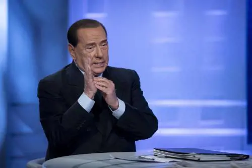 La stima del Cav per Draghi: "In futuro un ruolo adeguato al suo prestigio"