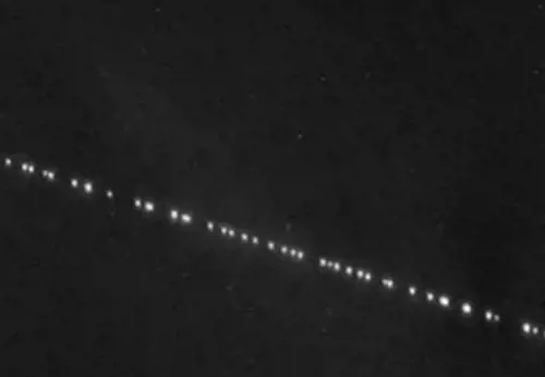 Una scia luminosa nel cielo: ecco cos'è successo questa notte