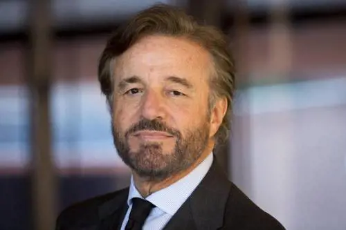 "Gli sto lontano", "Ma chi ti vuole": De Sica sbotta contro Gaia Nanni