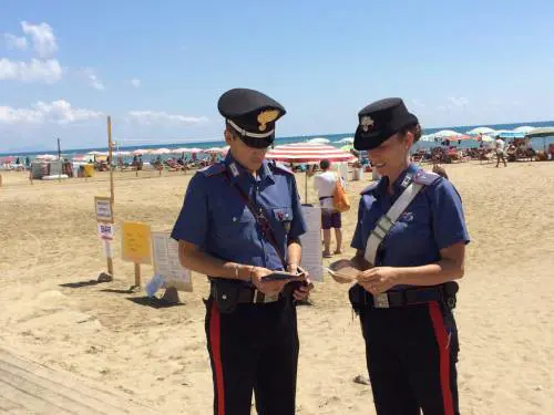 Si rifiuta di comprare droga. Turista pestato a sangue a Riccione