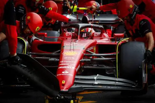 C'è Sainz davanti a tutti. Però Max retrocesso ipoteca già la vittoria