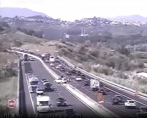 L'inversione a U sull'A1. Poi la folle giustificazione: cosa ha detto lo straniero