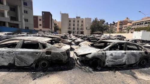 Dalla Libia una nuova "bomba" migranti. Ma l'Italia resta inerme