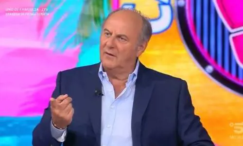 "In Rai non lo fanno mai". La frecciata di Gerry Scotti durante Caduta Libera