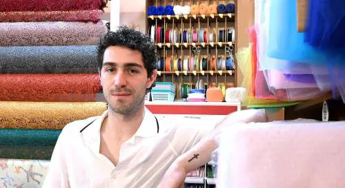 Zorzi casca dal pero: "Aurora incinta? Non mi risulta". Ed esplode l'ironia