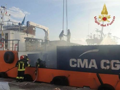 Crotone, esplosione in porto: 3 morti e un ferito grave