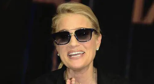 Heather Parisi bloccata dai carabinieri a Belve: cosa è successo