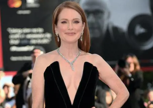 Festival Cinema di Venezia 2022: le star over 50 sul red carpet