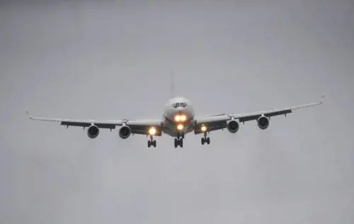 Intercettato l'aereo di Putin. Cosa succede nei cieli