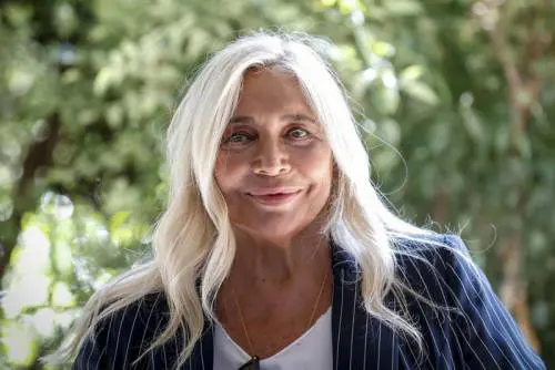 "Sintomatologia importante". Paura per Mara Venier contagiata dal Covid