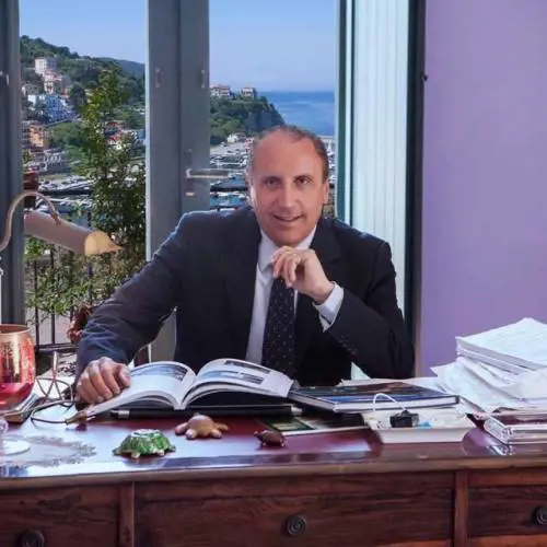 "Riflesso post-sessantottino". Così l'ideologia ambientalista schiaccia le necessità del Paese