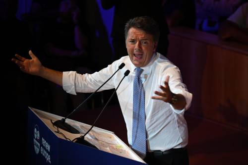 "Lancio una challenge". Renzi sfida gli altri ex premier su TikTok