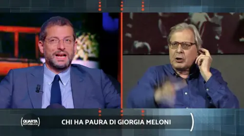 "Imbecille", "Vai a letto buffone". Ed è rissa Sgarbi-Romano