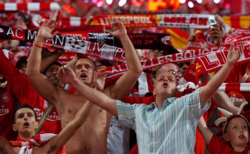 Il Liverpool ai suoi tifosi: "Occhio a furti e rapine a Napoli"