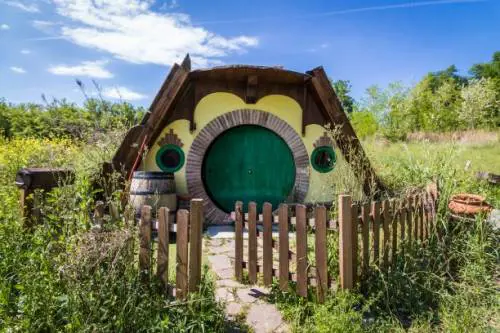 La "Terra di mezzo" nella realtà. Il viaggio con la “compagnia” di Nicolas Gentile