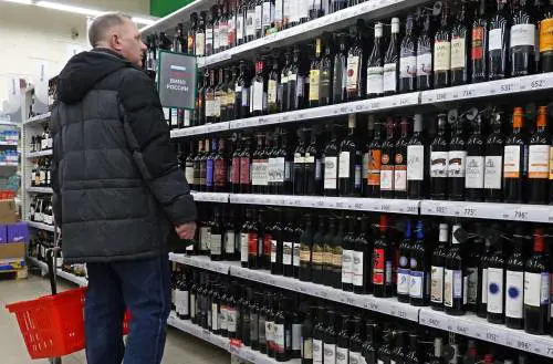 Il caro bollette spegne il Natale. Consumi da tredicesime a picco