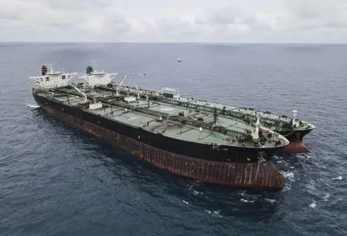 L'Iran alla battaglia navale: sequestrata una petroliera