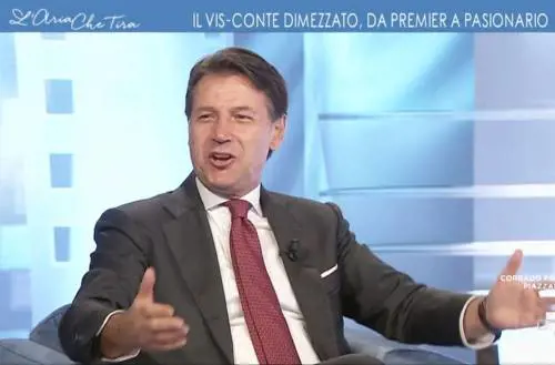 "Ma siamo in diretta?". La "gaffe" di Conte in tv