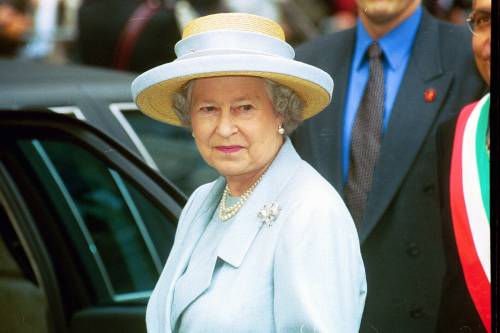 "Una protagonista assoluta del secolo": l'addio dei leader globali alla Regina