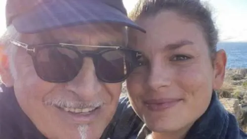 Le foto, l'ospedale e il funerale. Lo sfogo di Emma: "Avete offeso la nostra dignità"