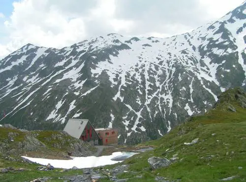 Morto anche il secondo 14enne precipitato per 100 metri in Svizzera