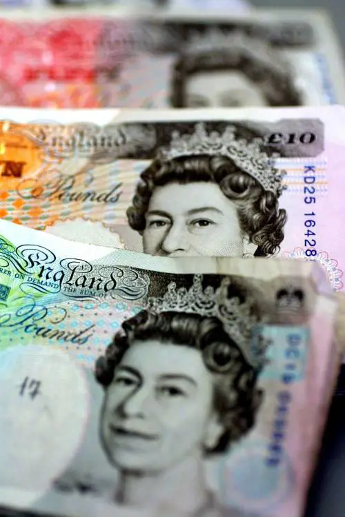 Inno e monete, il regno cambia "brand"